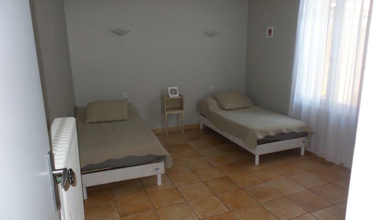 Spacieux Logement Face A La Cite Medievale Carcassonne Bagian luar foto